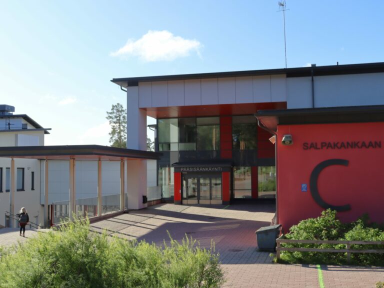Salpakankaan koulu