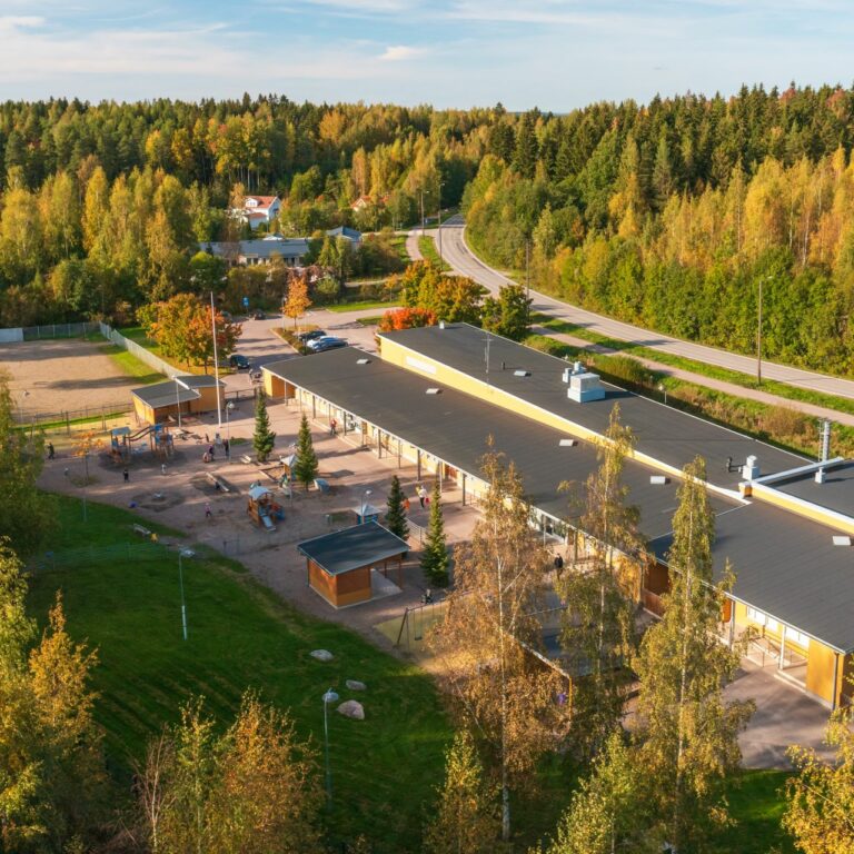 Kukkilan päiväkodin ilmakuva.